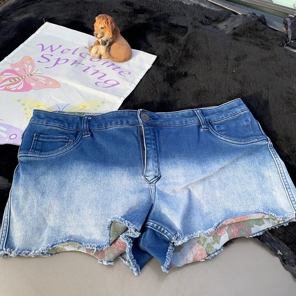Flip Side Dual Frayed Denim Jean Shorts 2 Shorts in 1 Blue Ombré or Floral 17 - Picture 9 of 14